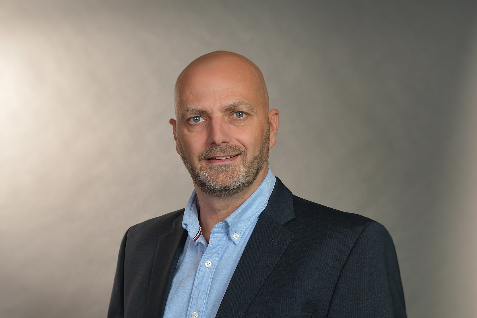 Dirk Knuth auf Platz 1 bei Bürgermeisterwahl Mittenwalde: Mit 45,4% in die Stichwahl