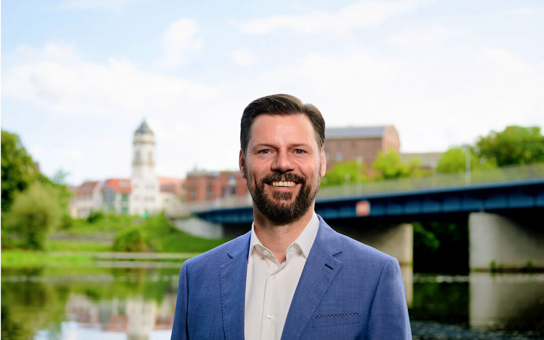 Matthias Rudolph als Fürstenwalder Bürgermeister souverän wiedergewählt – BVB / FREIE WÄHLER siegt mit 53,5%